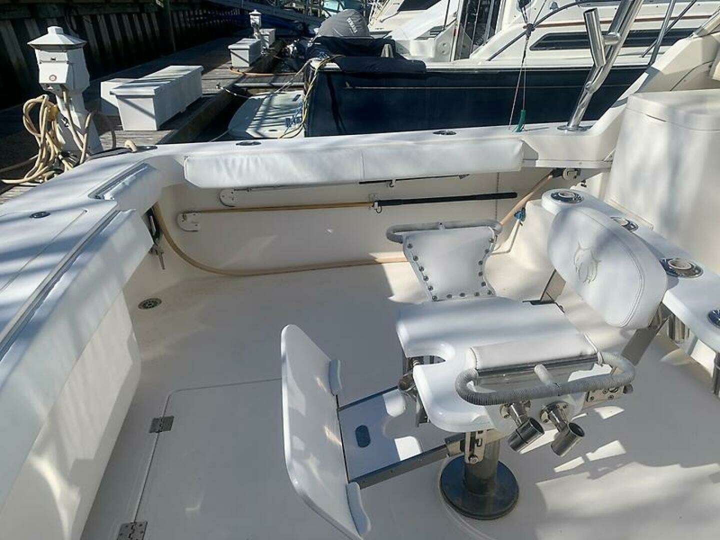 2006 Albemarle Express - Image 11