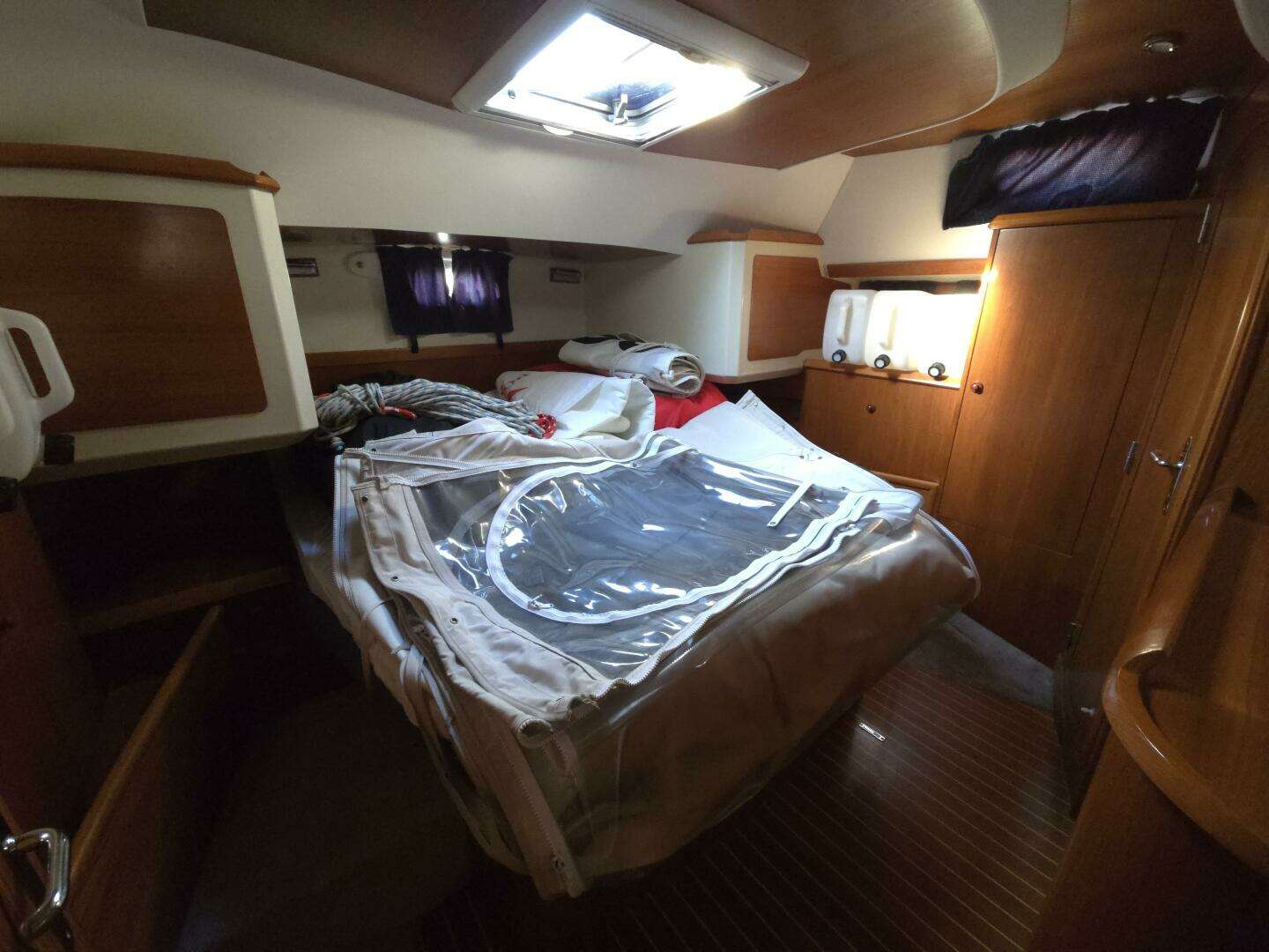 1998 Jeanneau Sun Odyssey 42 Atlantic Cruiser - Image 39