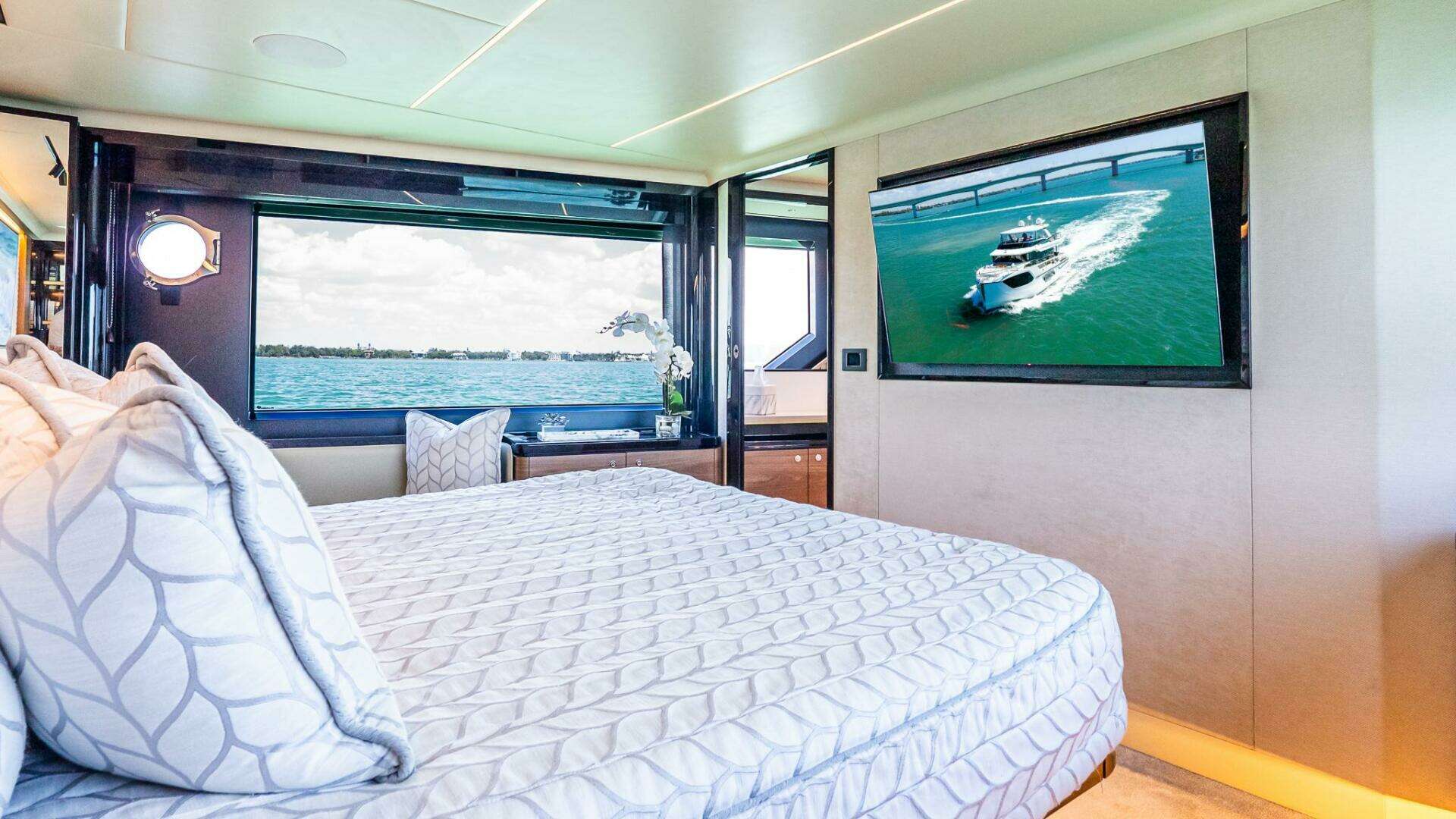 2022 Absolute 64 Navetta - Image 85