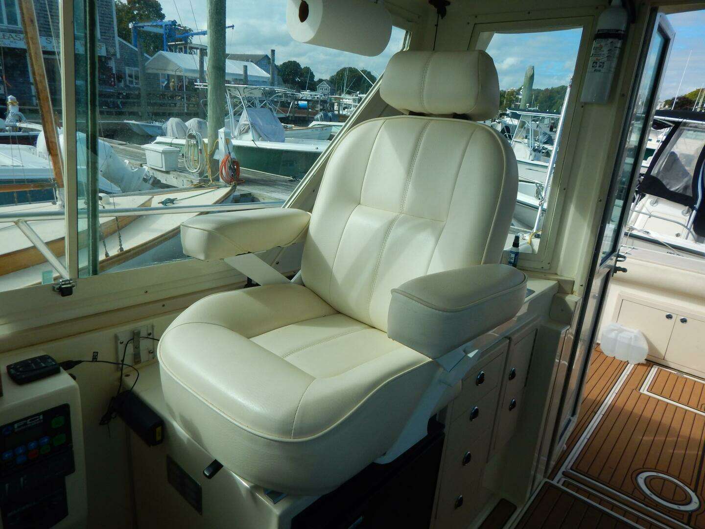1999 Albin 31 Tournament Express - Image 3