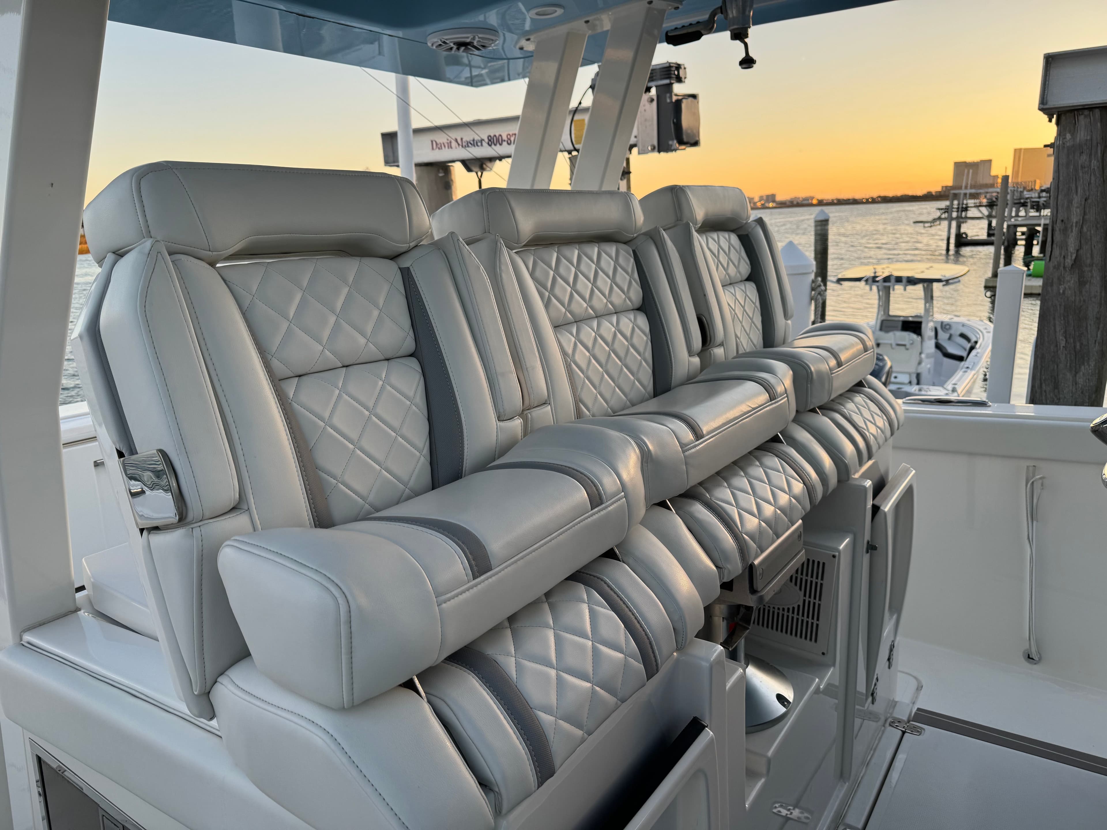 2023 PURSUIT 358 S - Image 28
