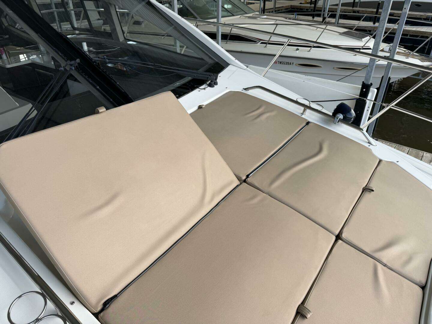 2017 Sea Ray 400 Sundancer - Image 17
