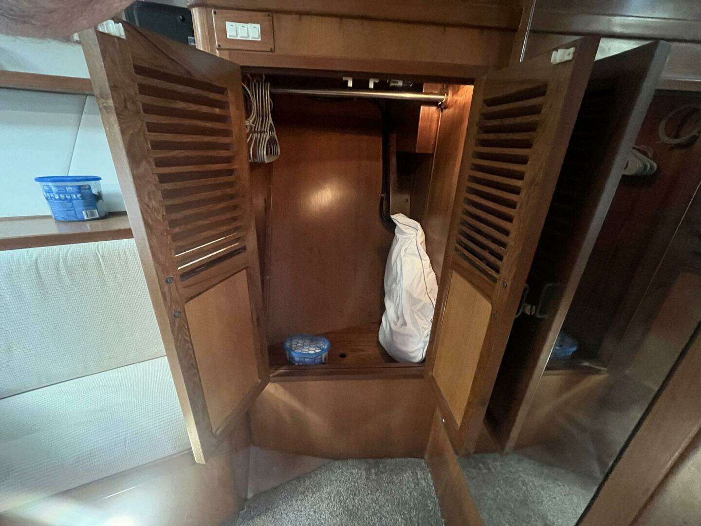 1987 Symbol 44 Sun Deck MK II - Image 76