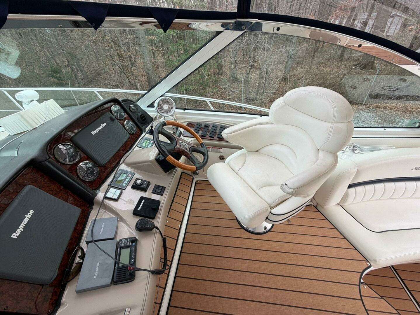 2004 Sea Ray 500 Sundancer - Image 14