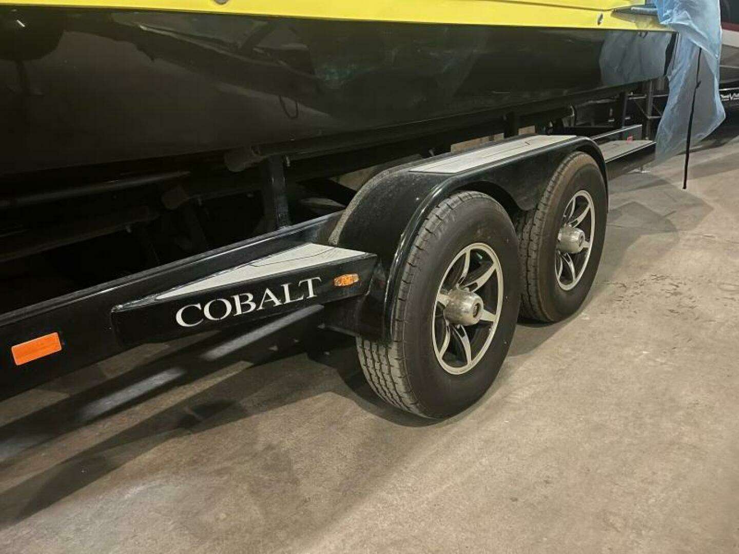 2021 Cobalt R8 Surf - Image 40