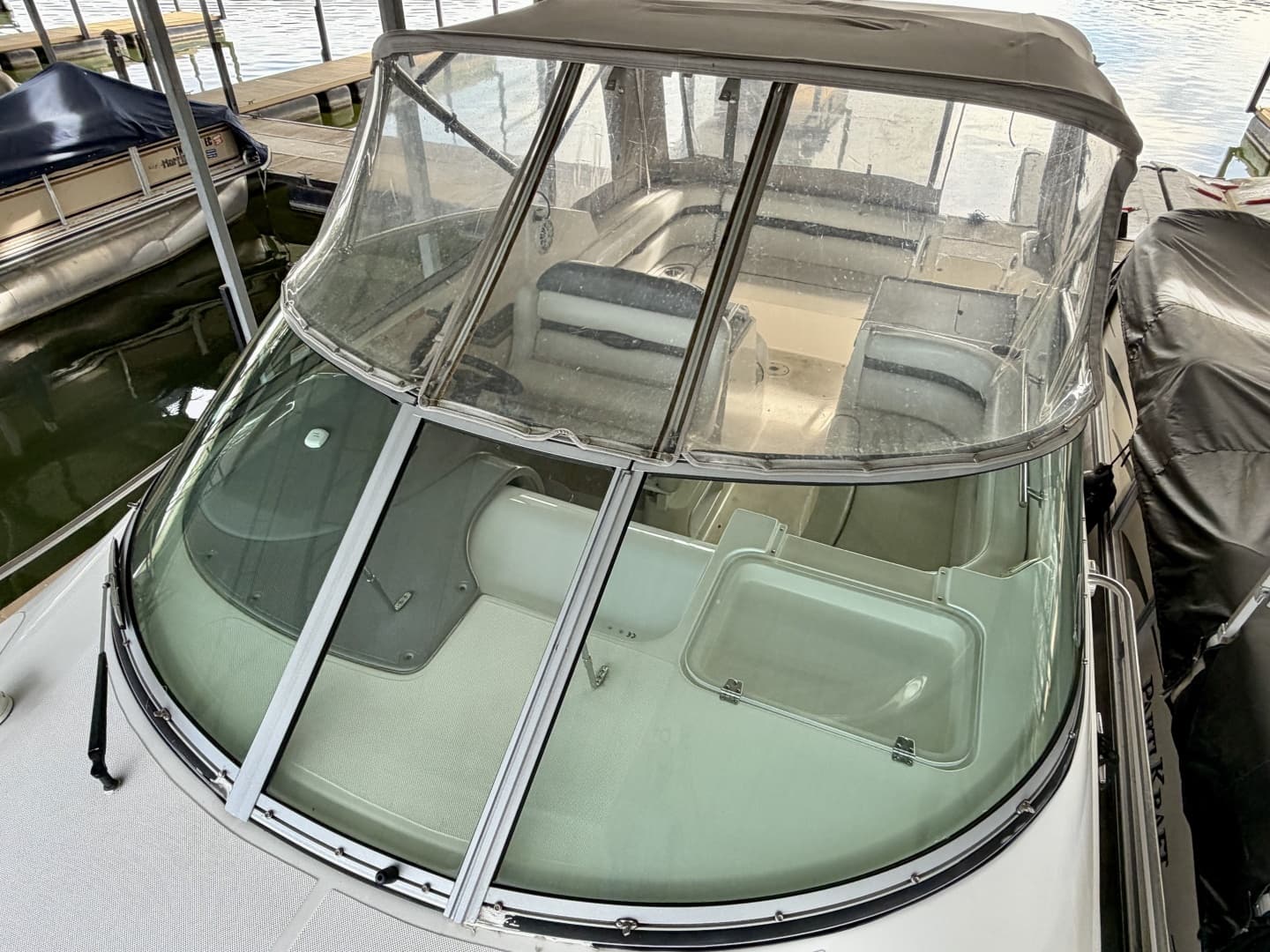 2008 Rinker 280 Express Cruiser - Image 39