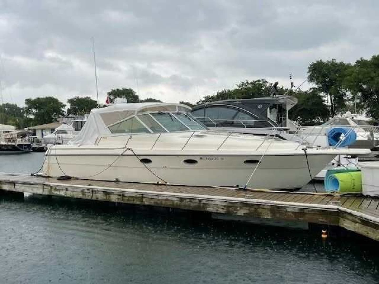1995 Tiara Yachts 3500 EXPRESS - Image 11