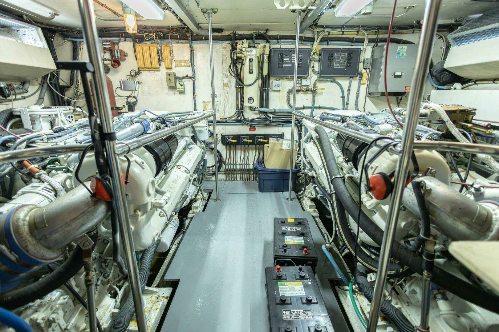 1989 Hatteras Cockpit Motor Yacht - Image 46
