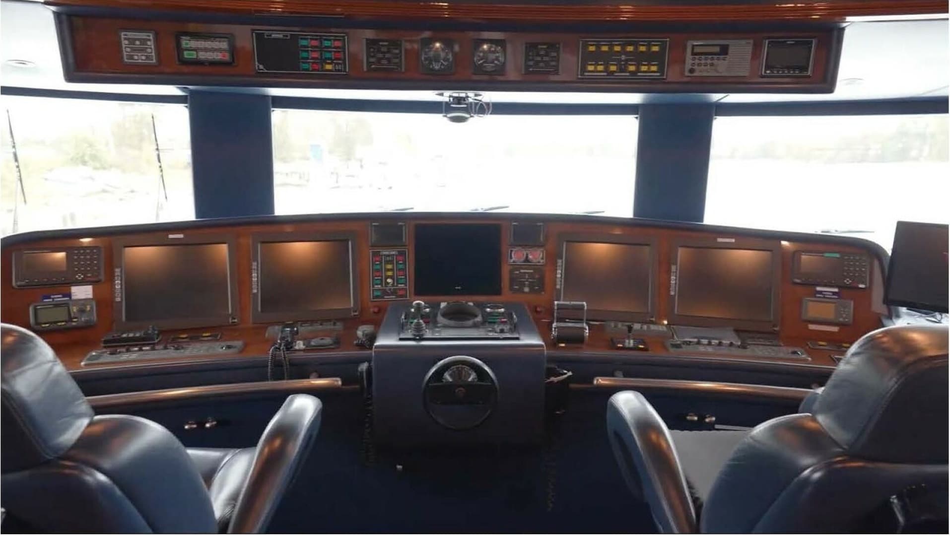 2004 Benetti Vision - Image 26