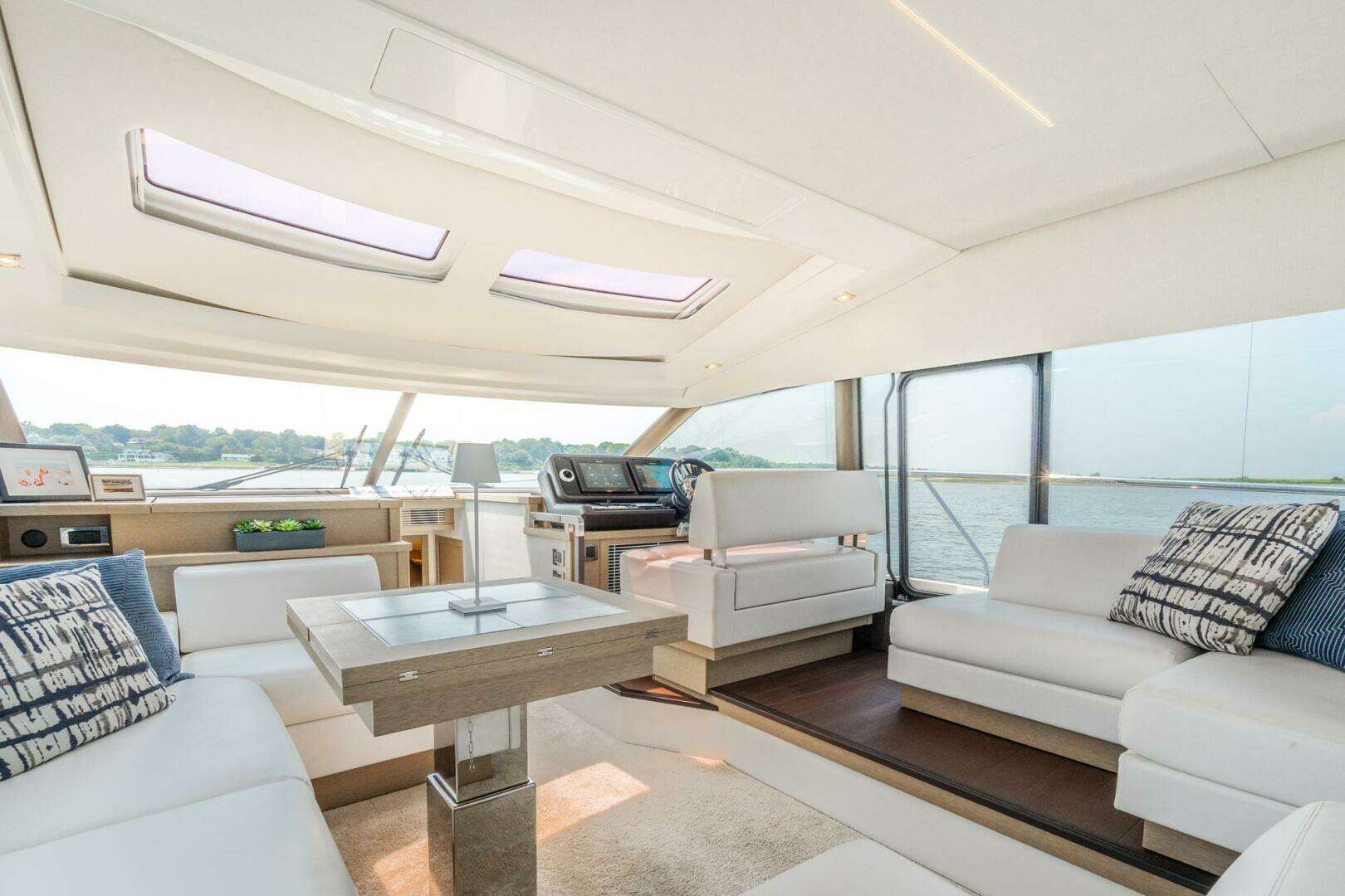 2019 Prestige — - Image 10