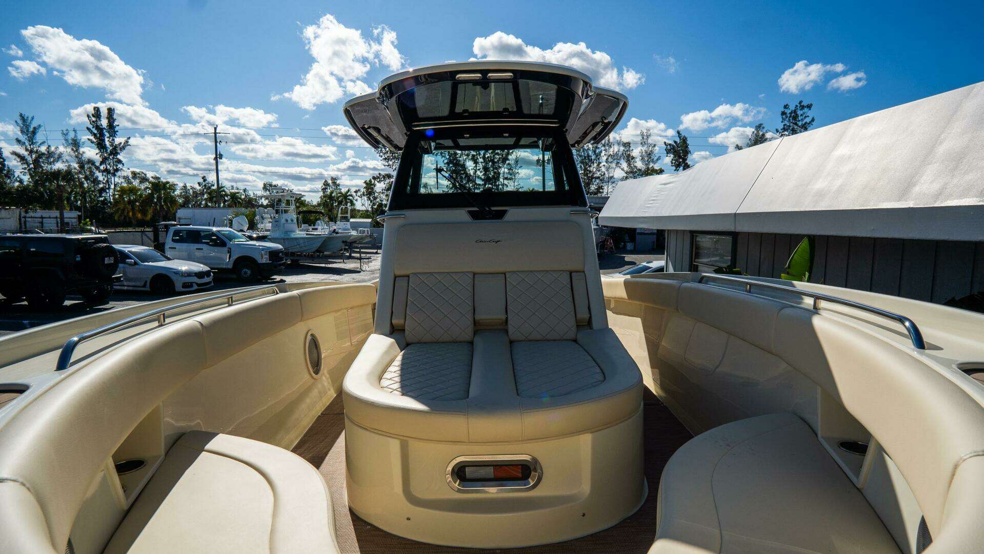 2025 Chris-Craft Catalina - Image 35