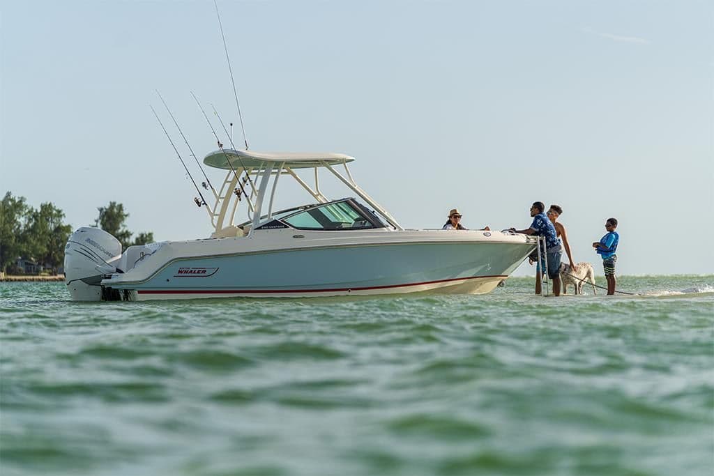 2023-Boston-Whaler-240-Vantage-MarineMax
