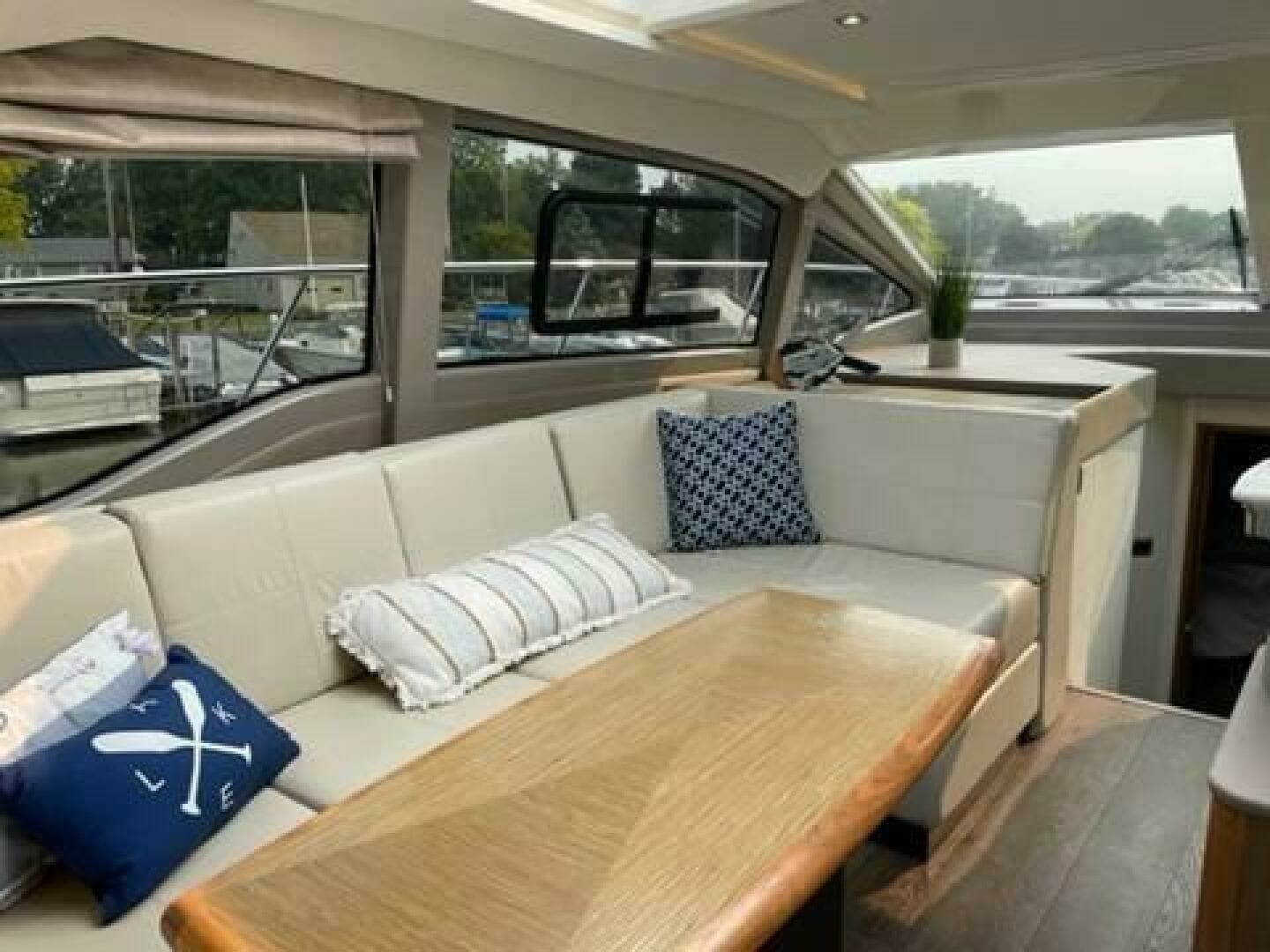 2017 Sea Ray 460 Sundancer - Image 52