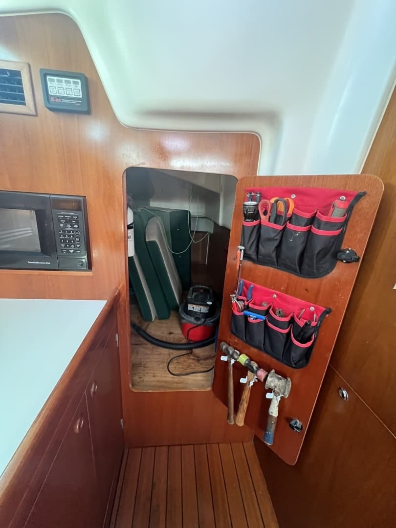 2001 Beneteau Oceanis 473 - Image 37