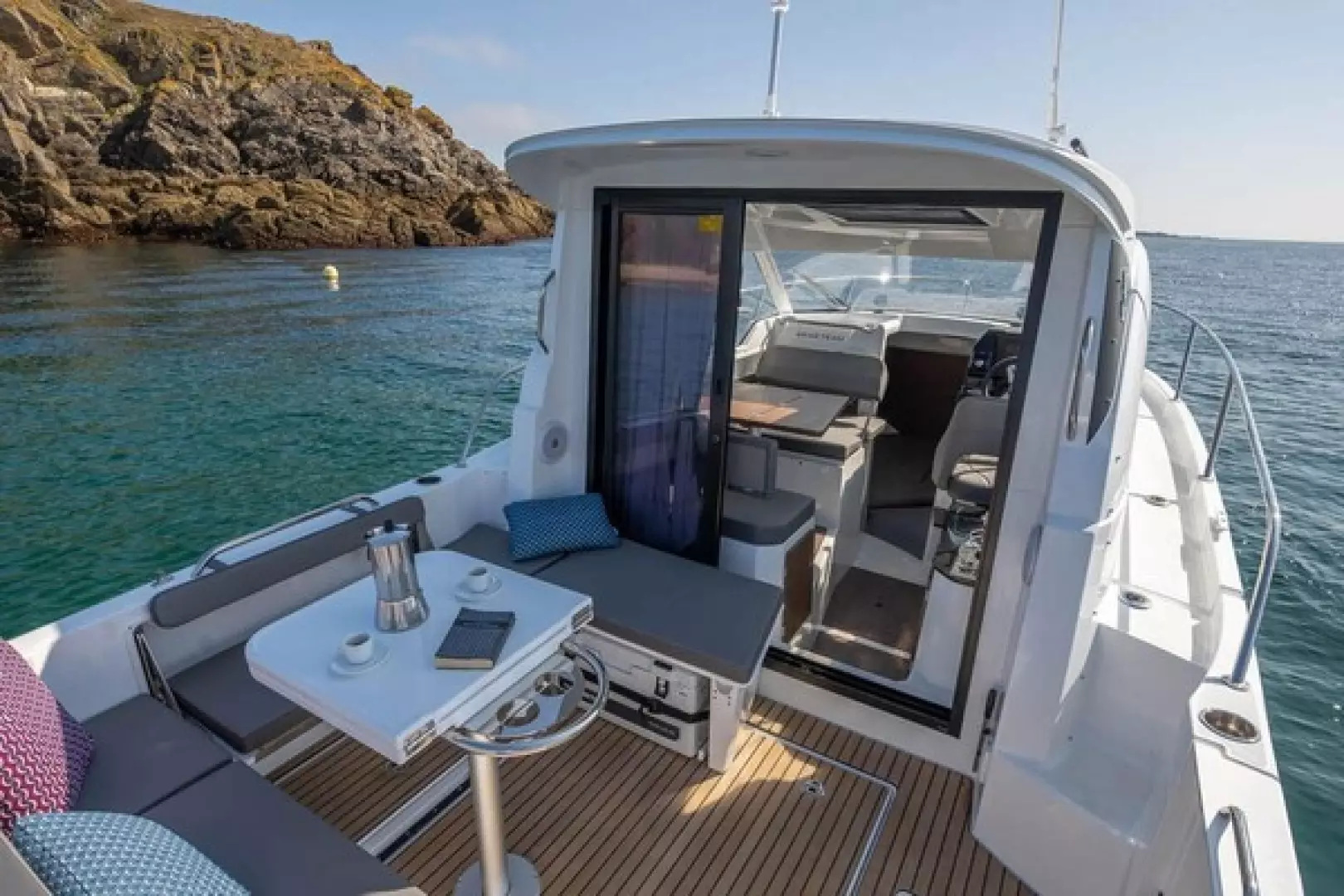 2026 Beneteau Antares 8 - Image 6