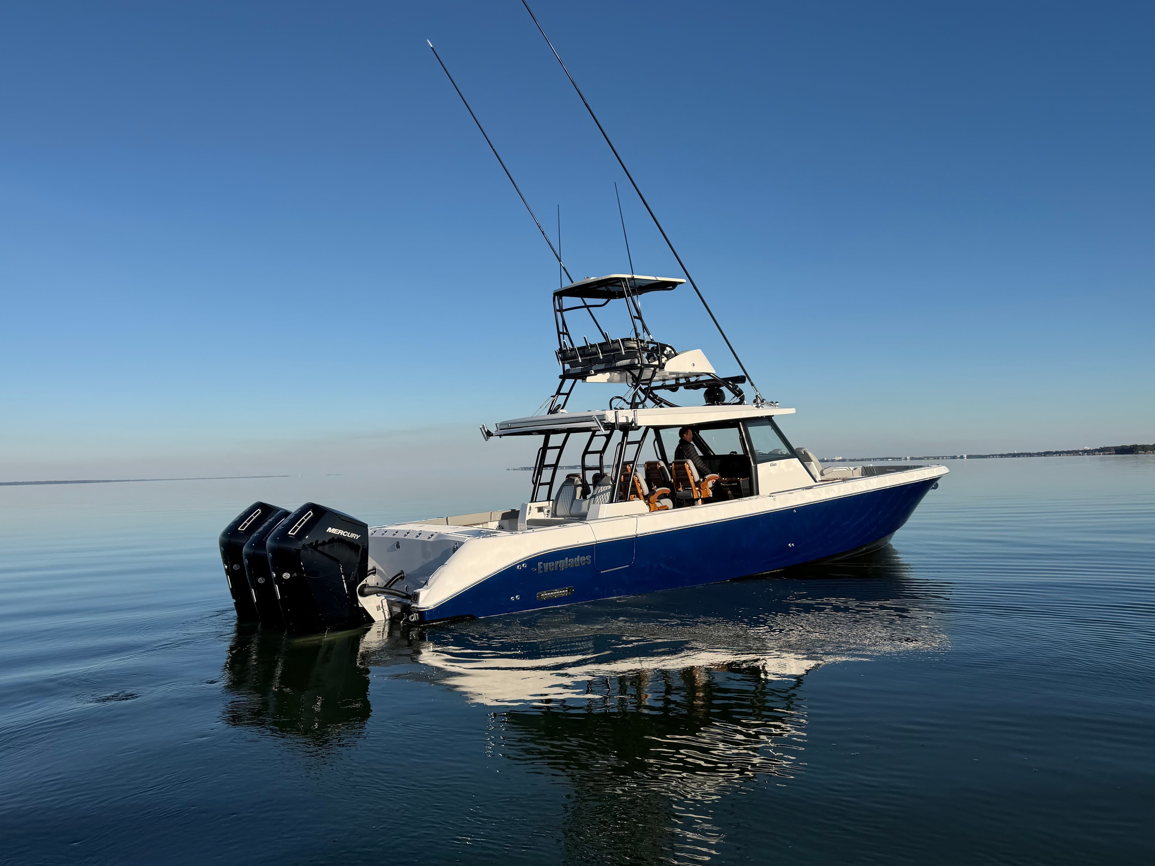 2026 EVERGLADES 455 CC - Image 13