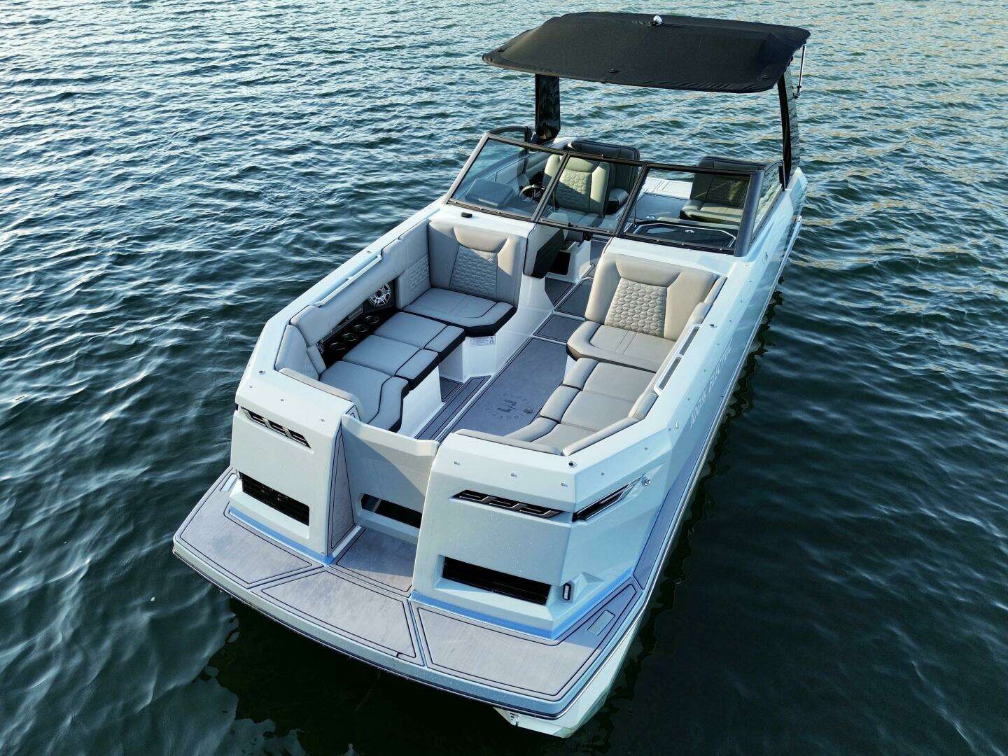 2023 Correct Craft Ingenity 23EL2 Electric Boat - Image 13