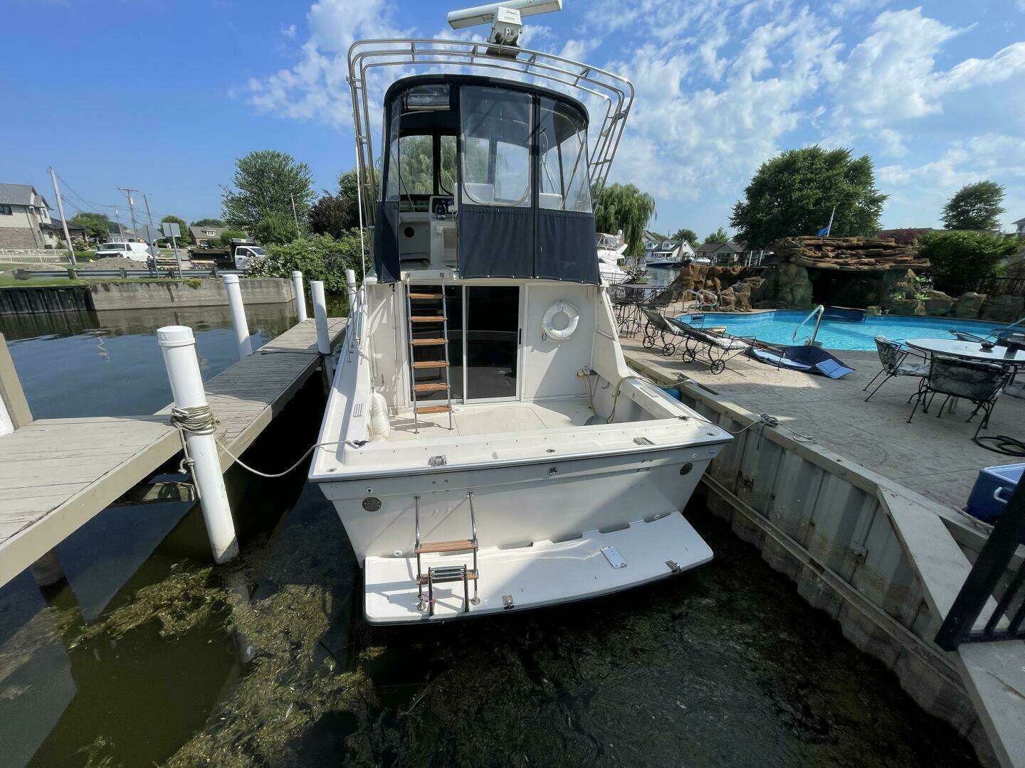 1989 Silverton 37 Convertible - Image 4