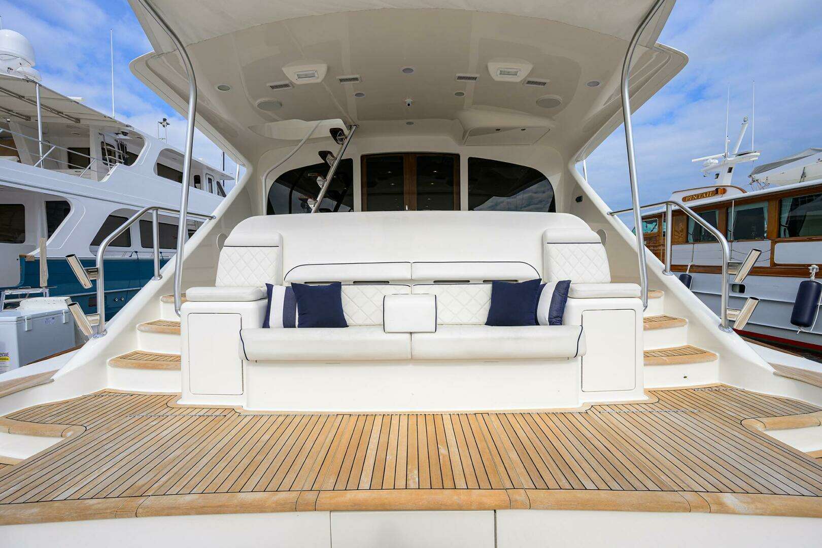2017 Viking 92 Enclosed Bridge - Image 27