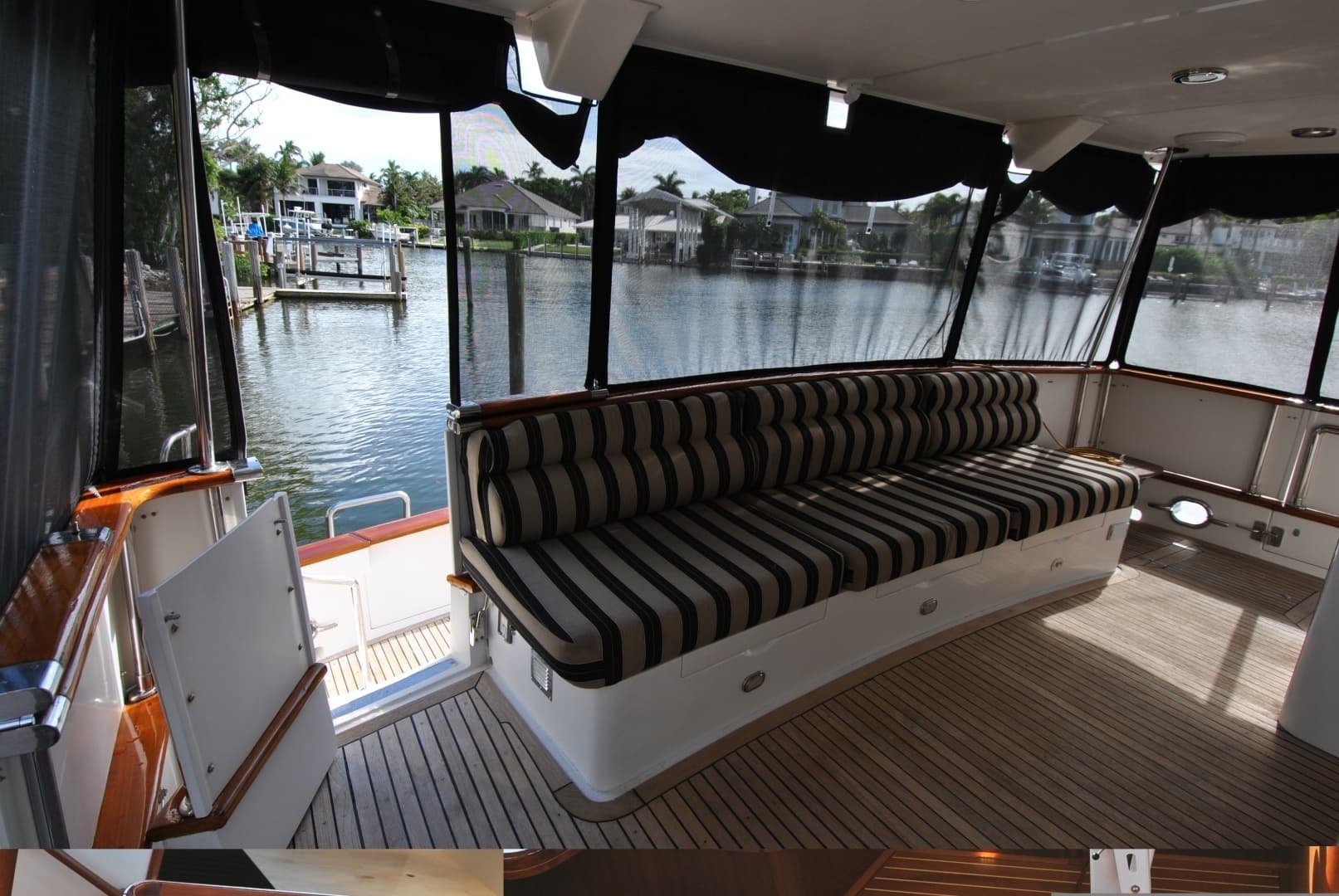 2002 Grand Alaskan Raised Pilothouse - Image 6