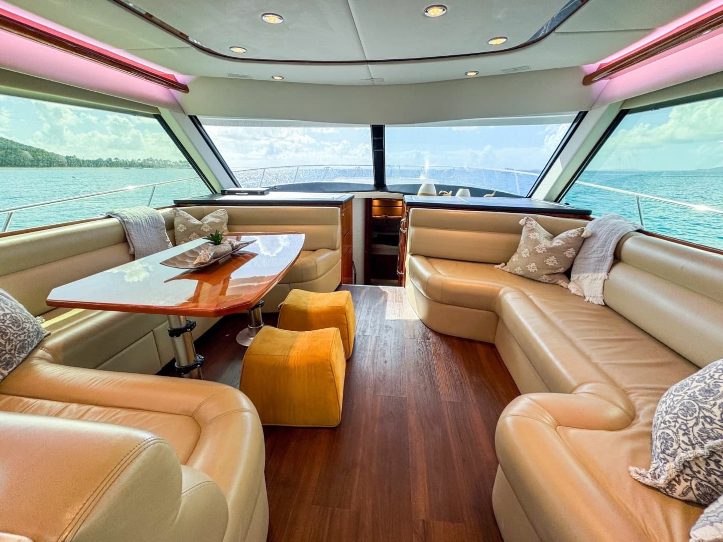 2015 Riviera 53 Enclosed Bridge - Image 30