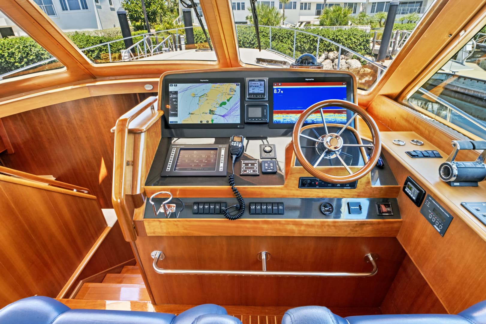 2007 Hinckley TALARIA 55MY - Image 28