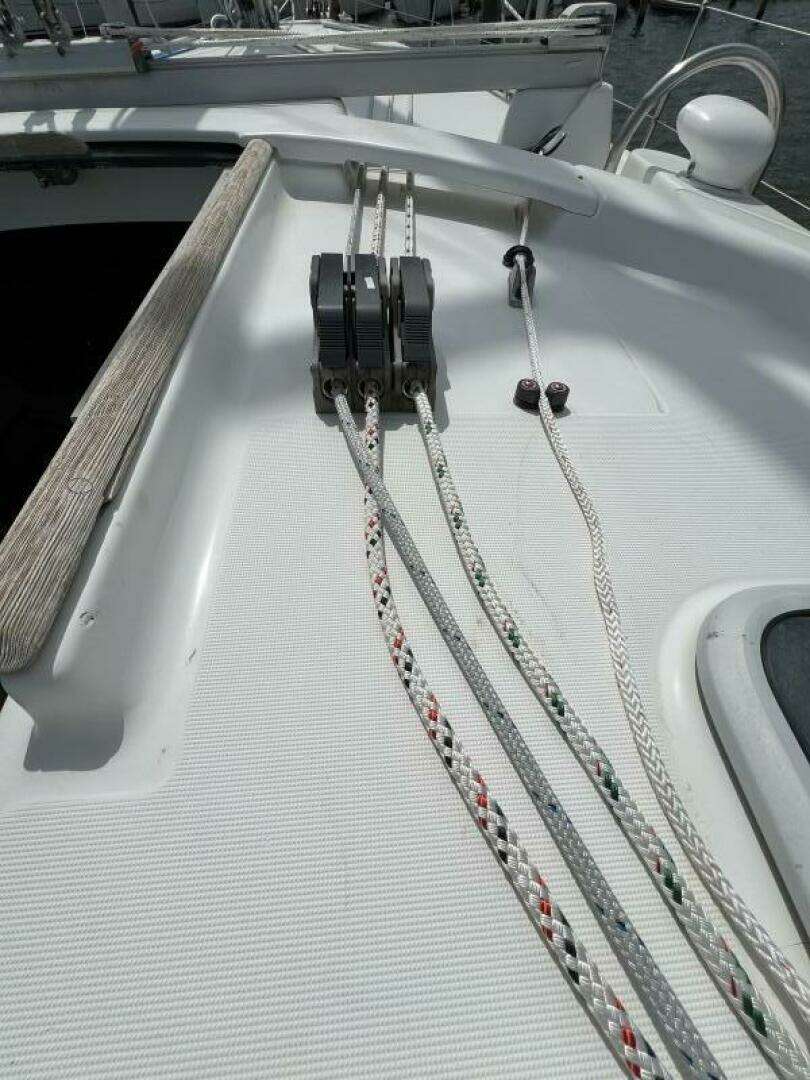 2001 Beneteau 411 - Image 38