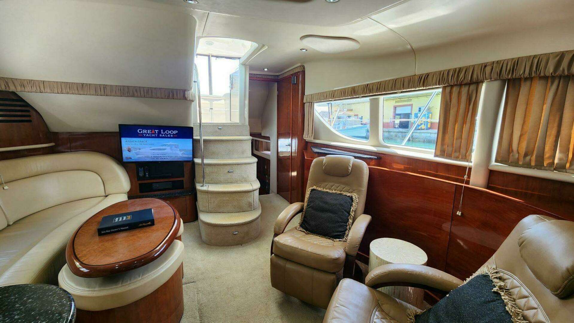 2004 Sea Ray 390 Motor Yacht - Image 31