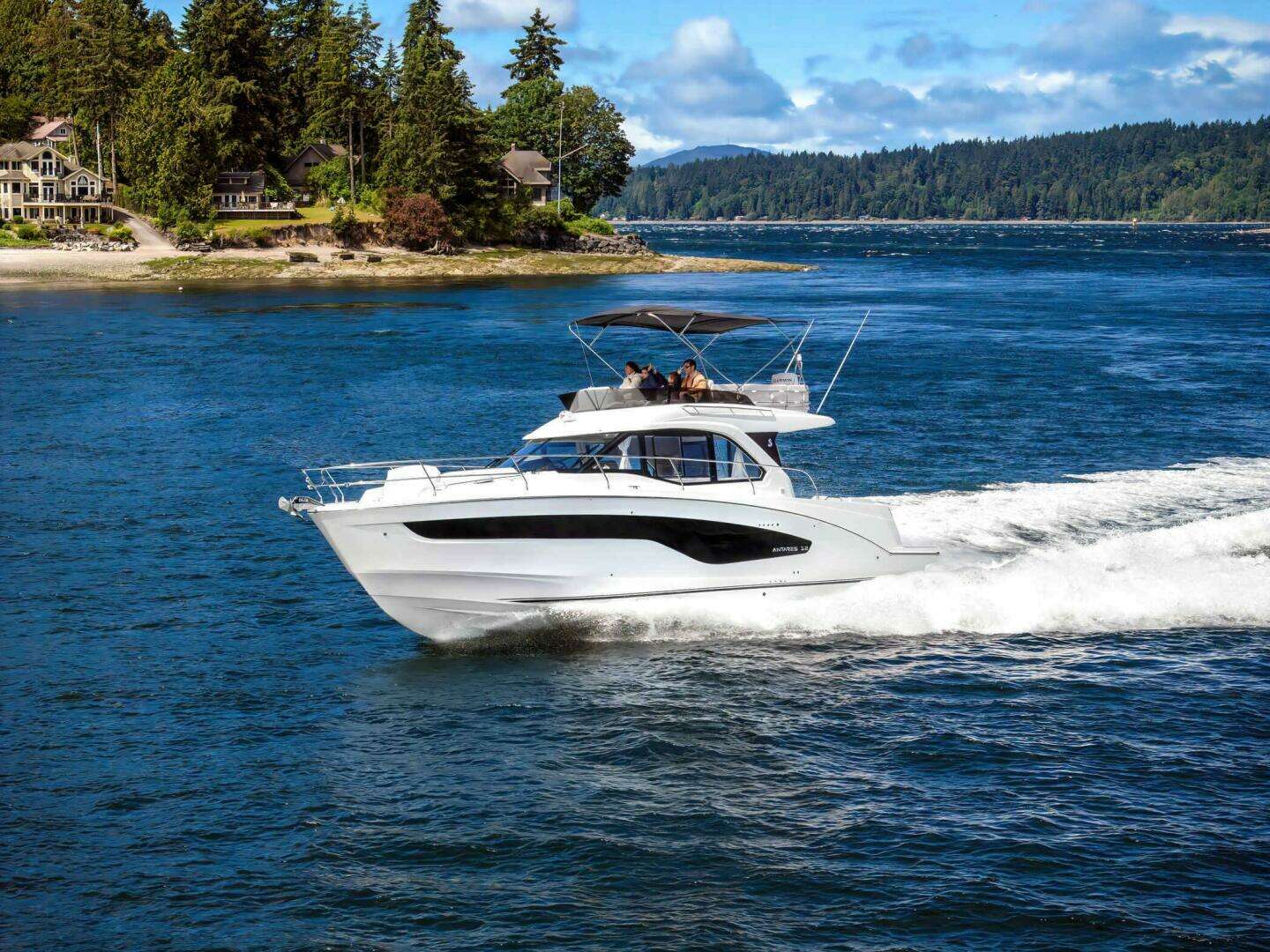 2026 Beneteau Antares 12 Fly - Image 3