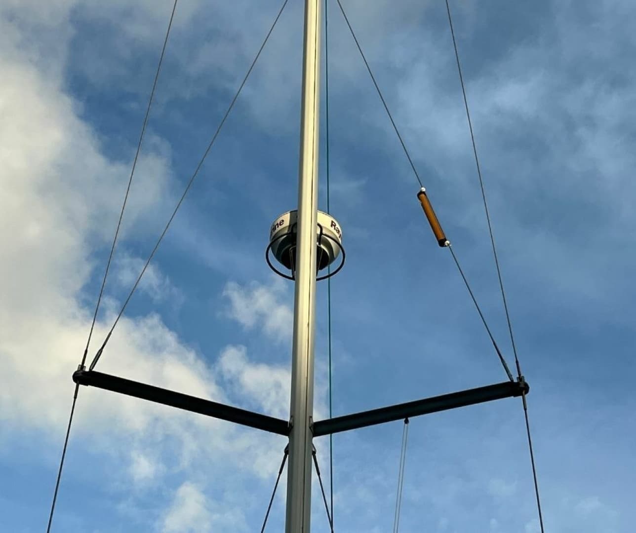 2011 Beneteau Oceanis 40 - Image 4