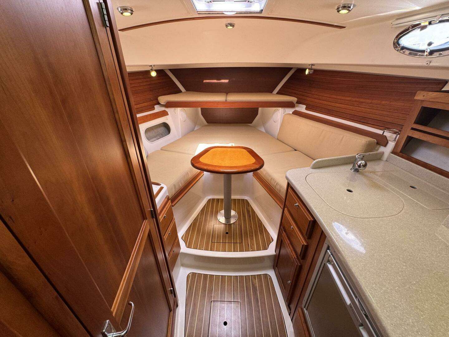 2013 Back Cove 30 - Image 28