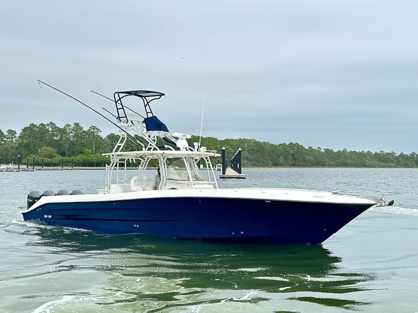 2009 Hydra-Sports Vector 4100CC - Image 11