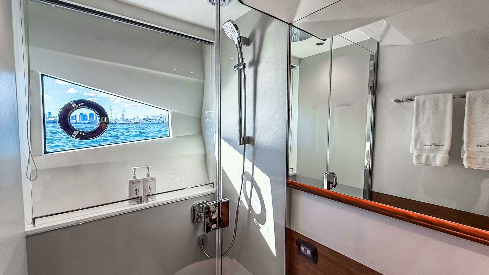2026 Princess S65 Sportbridge - Image 60