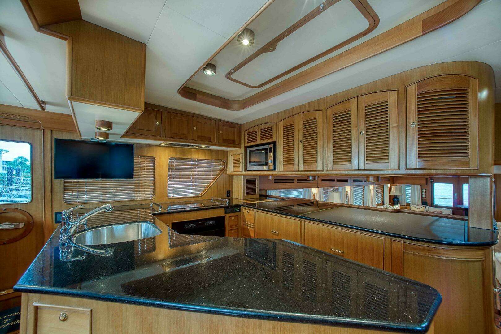 2009 Marlow Explorer - Image 11