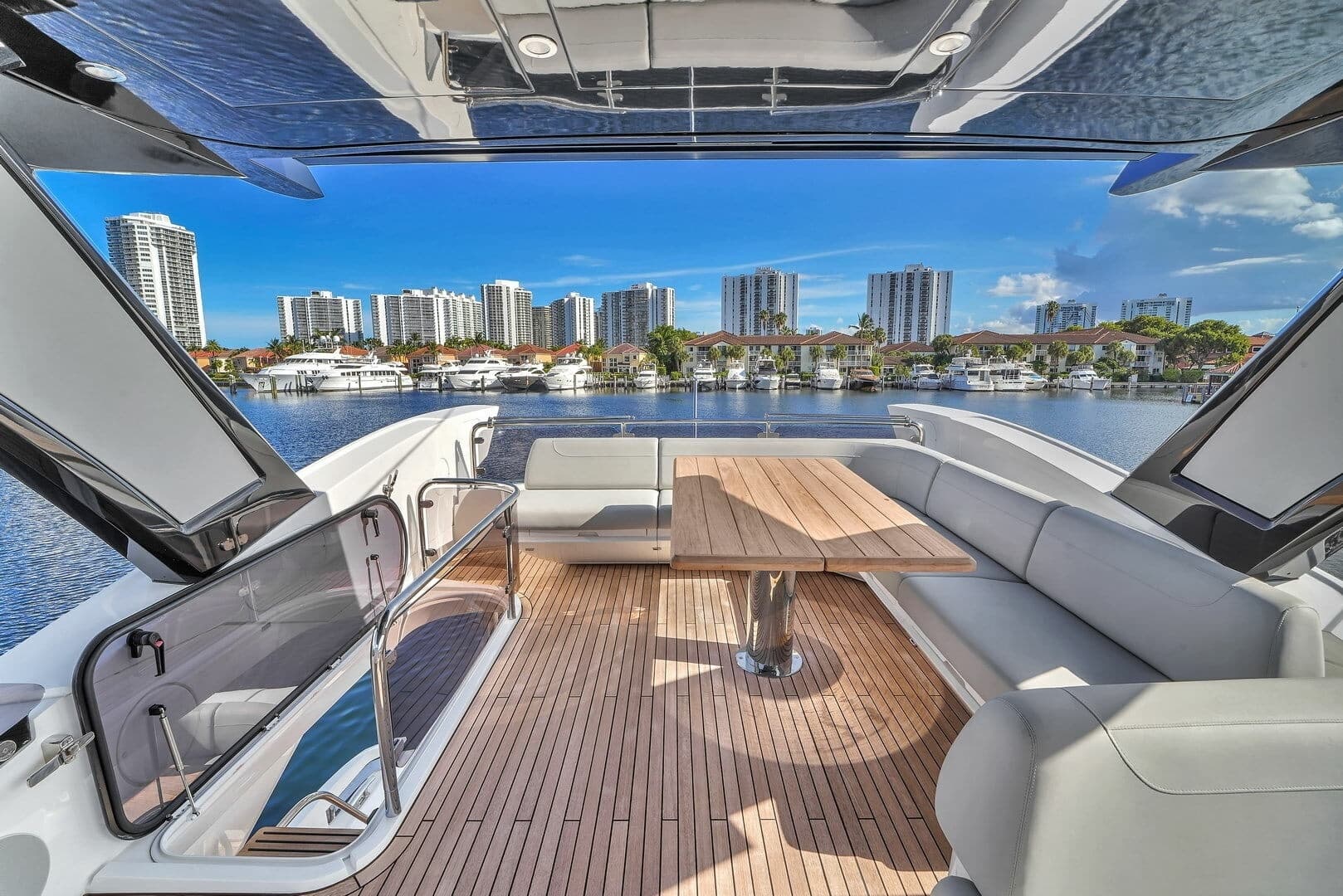 2023 Sunseeker Manhattan 68 - Image 33