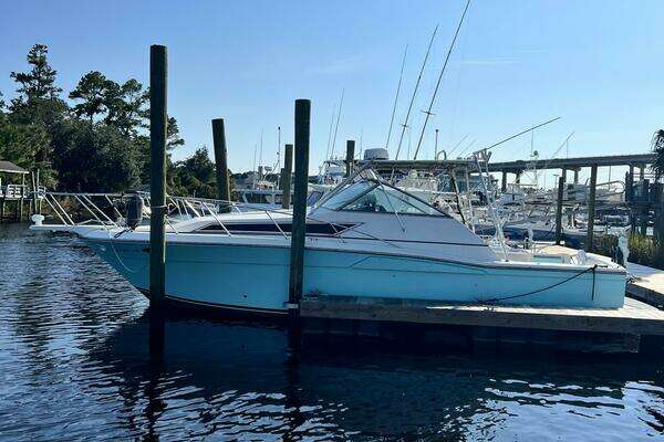 1989 Wellcraft Coastal 3300 - Image 1