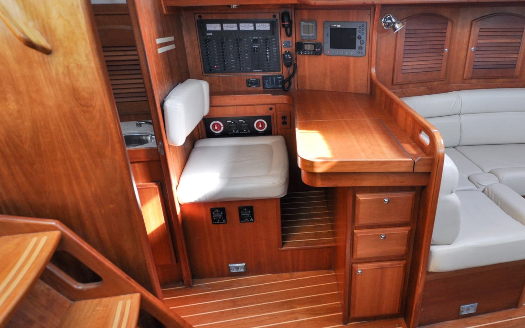2004 Sabre 426 - Image 90