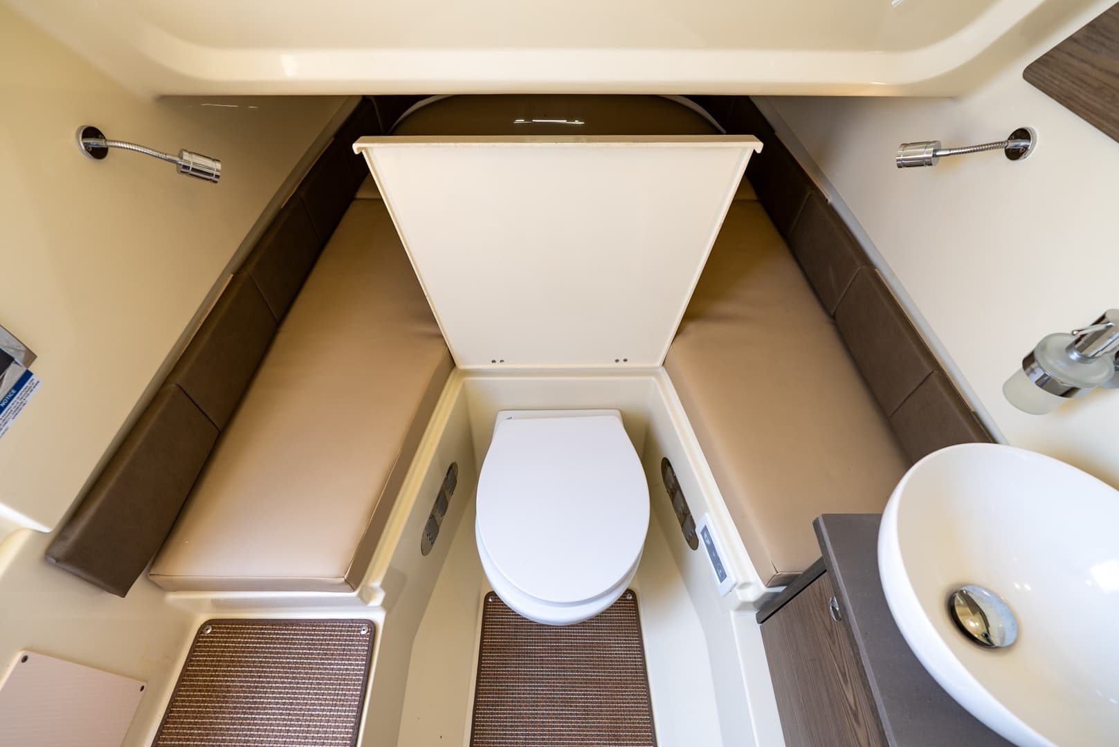 2024 Chris-Craft 30 Catalina - Image 20
