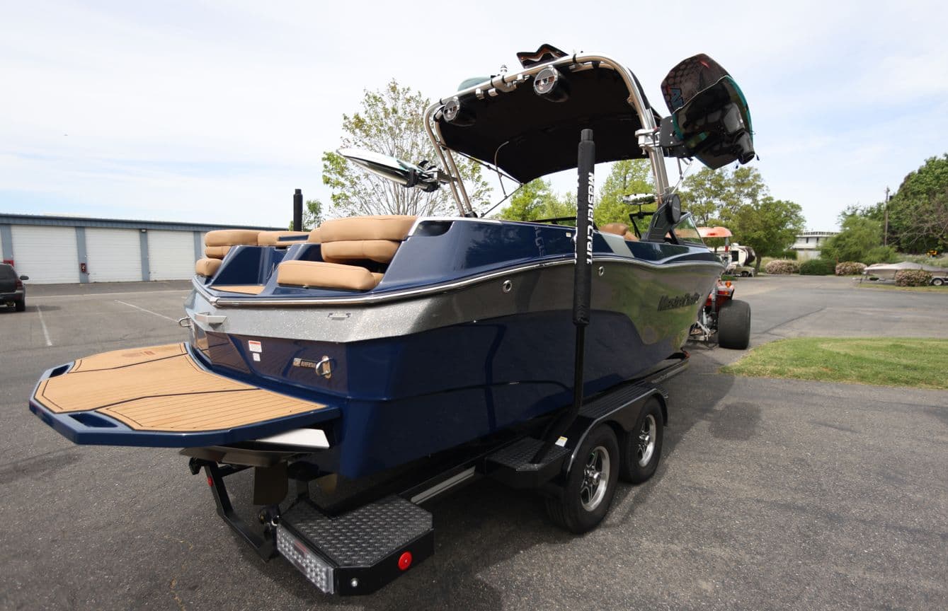 2022 MasterCraft XT23 - 7