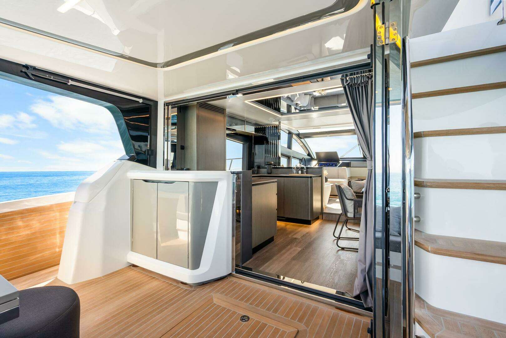 2027 Pearl 63 - Image 58