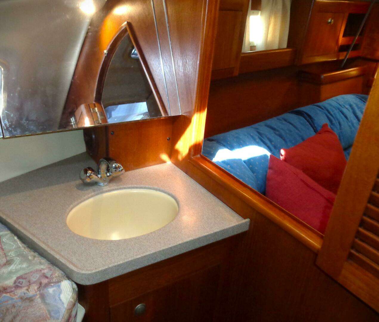 2001 Hunter 380 - Image 12