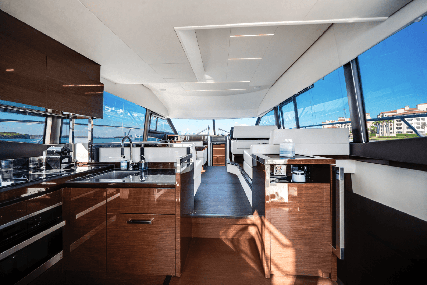 2020 Prestige 520 FLYBRIDGE - Image 31