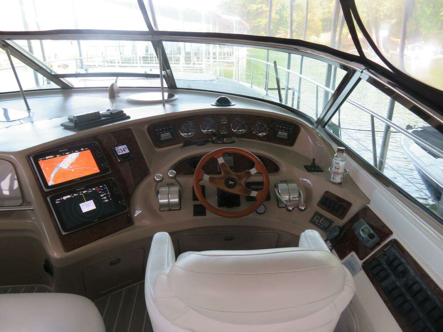 2001 Sea Ray 510 Sundancer - Image 9