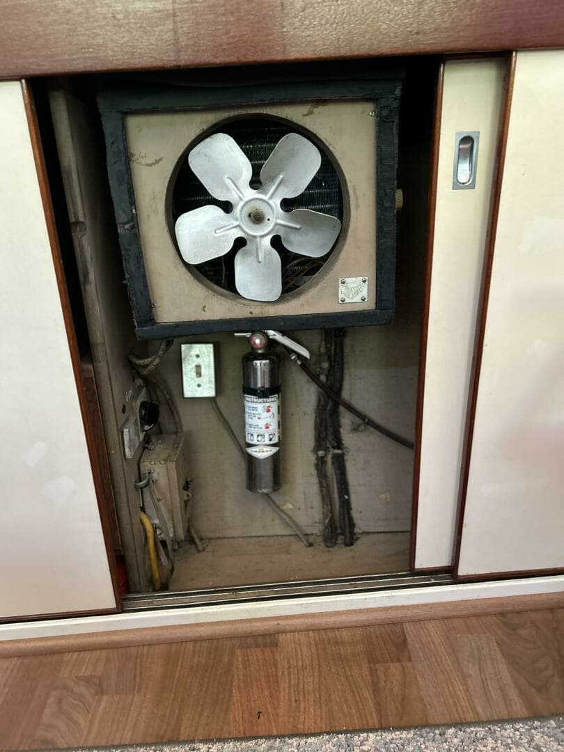 1962 Matthews 42 Double Cabin - Image 33