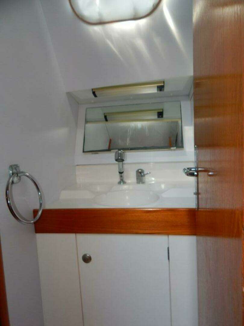 1997 Jeanneau 36.2 Sun Odyssey - Image 19