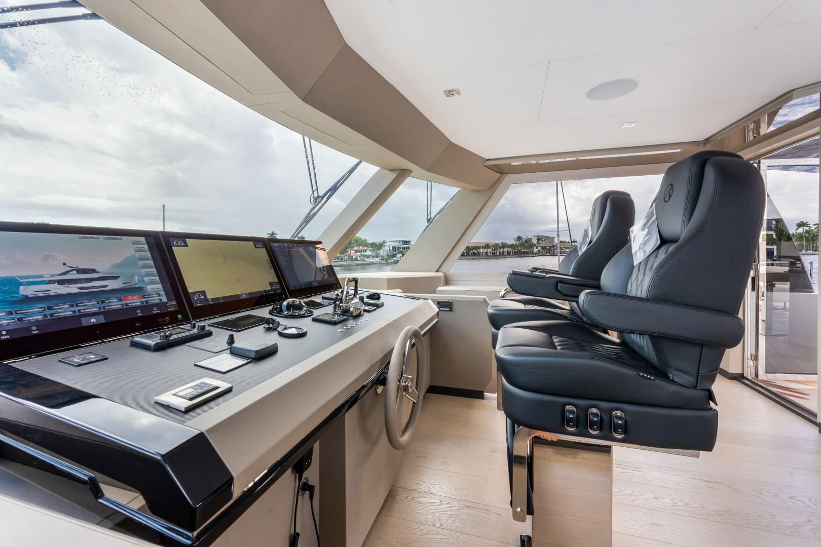 2023 Ocean Alexander 27R - Image 48