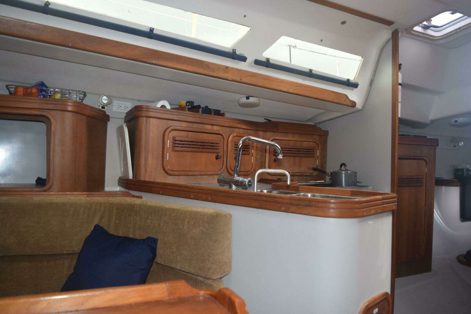 1999 C&C 110 - Image 6