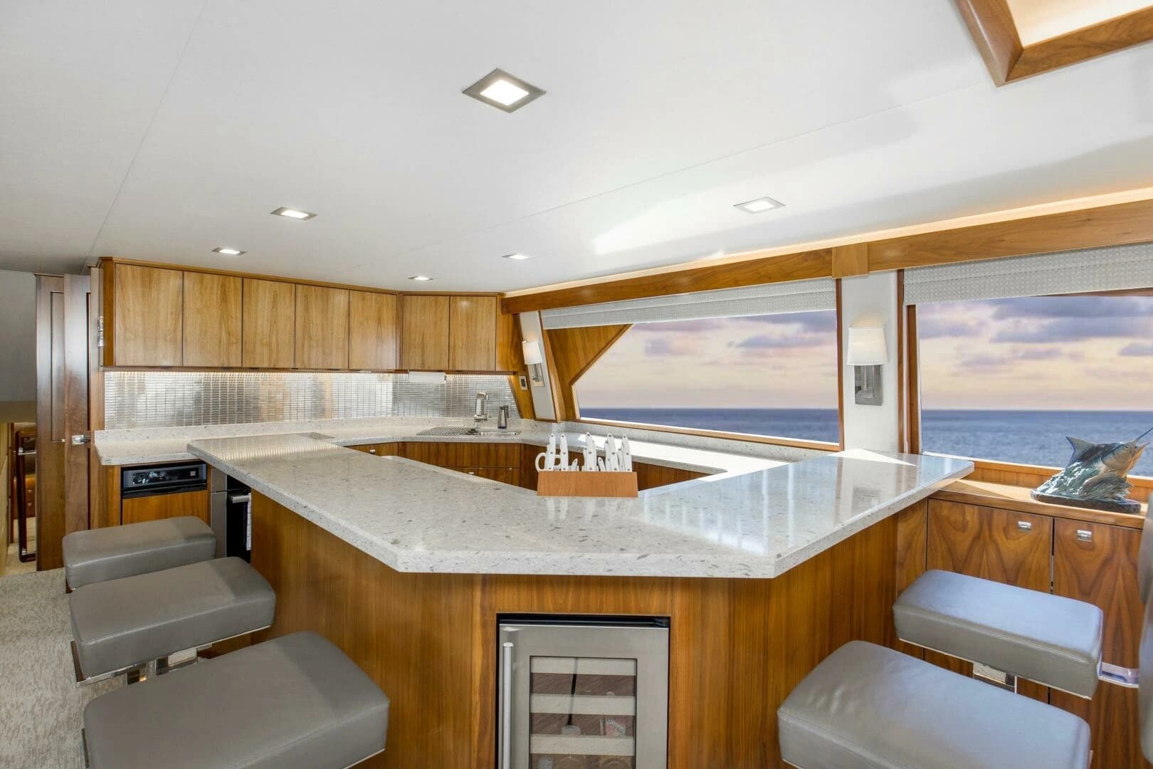 2016 Viking 92 Enclosed Bridge - Image 13