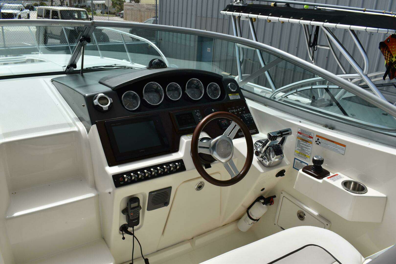 2011 Sea Ray 310 Sundancer - Image 20