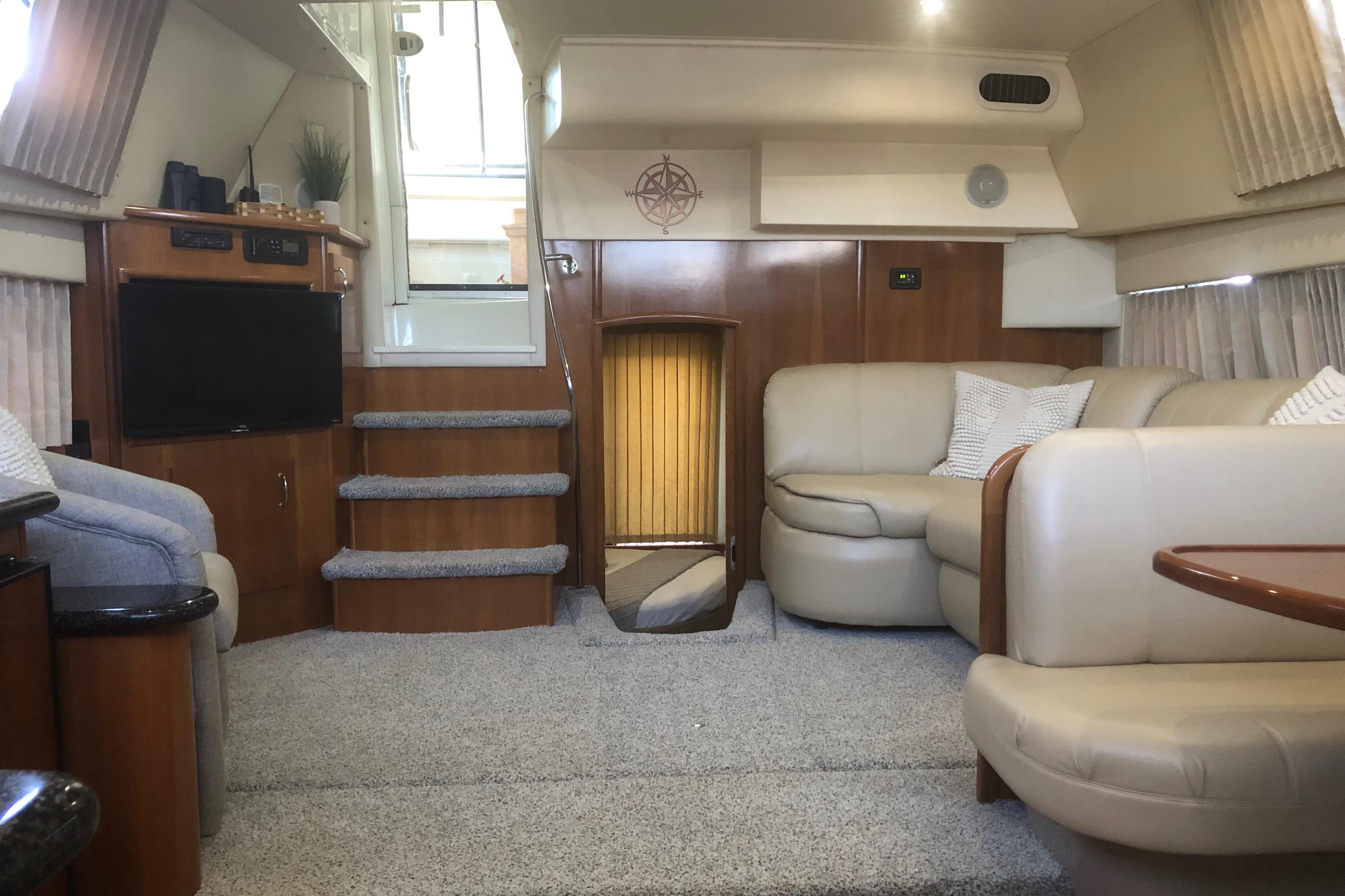 2005 Carver 41 Cockpit Motor Yacht - 51